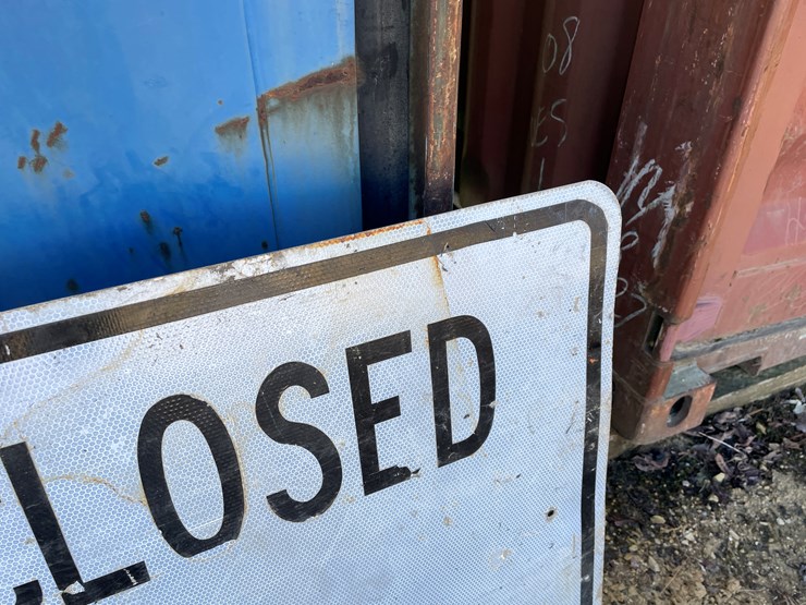 #3928-•-(2)-metal-retired-road-signs-image-5