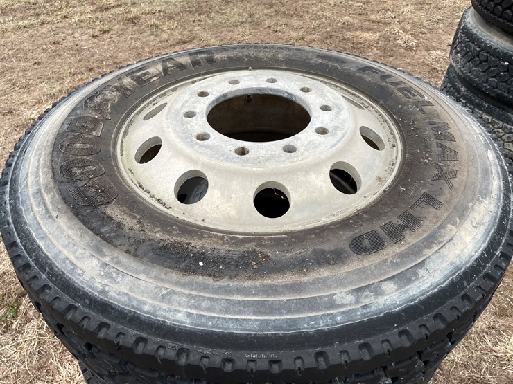 #10747-•-(4)-semi-tires-on-aluminum-rims-image-4