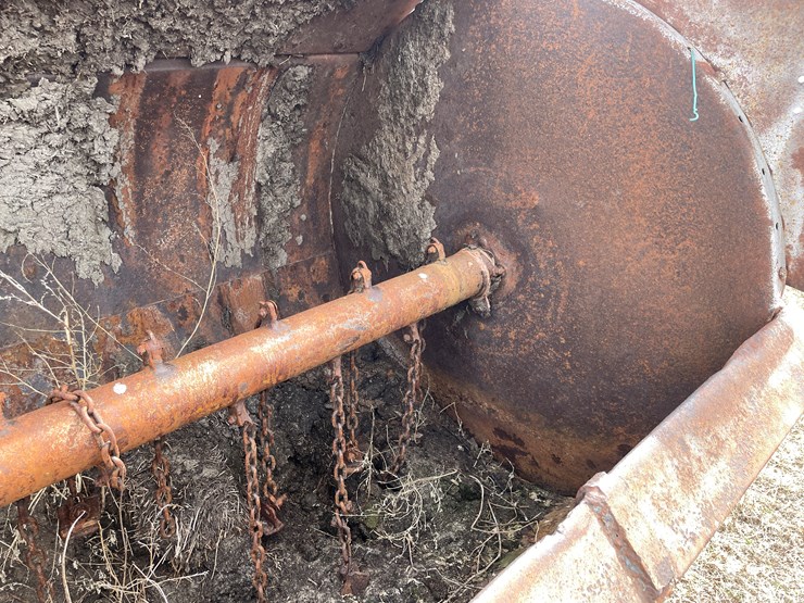 #211-•-slinger-style-manure-spreader-image-14