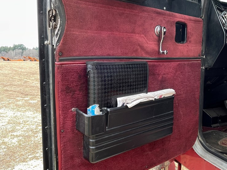 1987-peterbilt-379-image-55