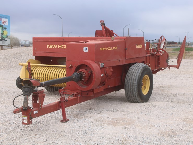 new-holland-580-image-3