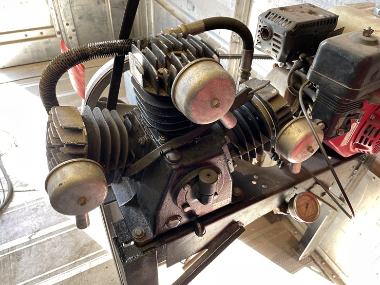 #10696-•-gas-powered-air-compressor-image-8