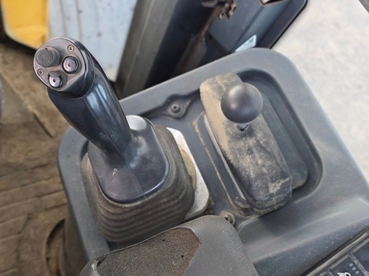 2006-deere-544j-image-75