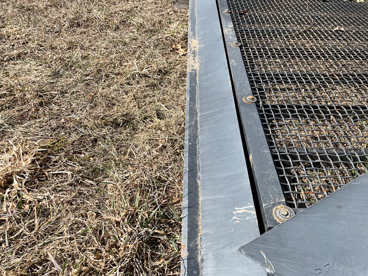 #200-•-wolverine-vibratory-screening-bucket-image-9