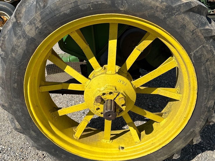 john-deere-a-image-11