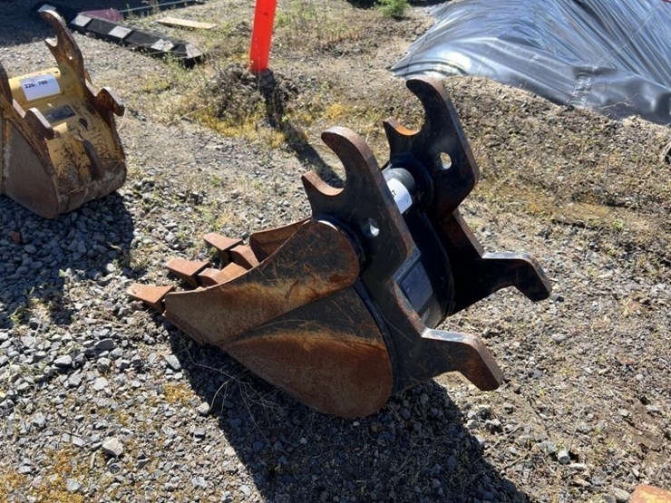 john-deere-12-image-4