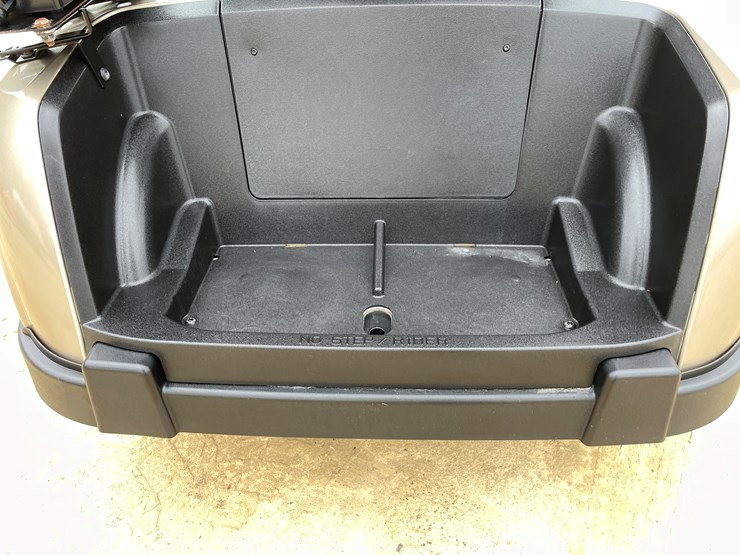 #605-•-ez-go-rxv-electric-golf-cart-image-39