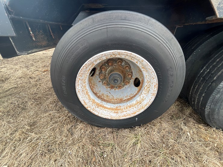 #156-•-2001-k-&-w-trailers-pintle-hitch-trailer-(has-wi-title)-image-34