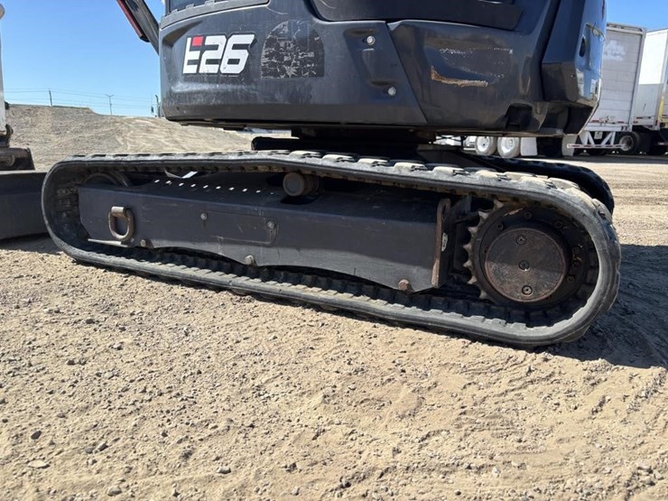 2020-bobcat-e26-image-21