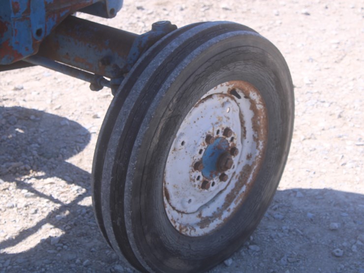 1966-ford-4000-image-12