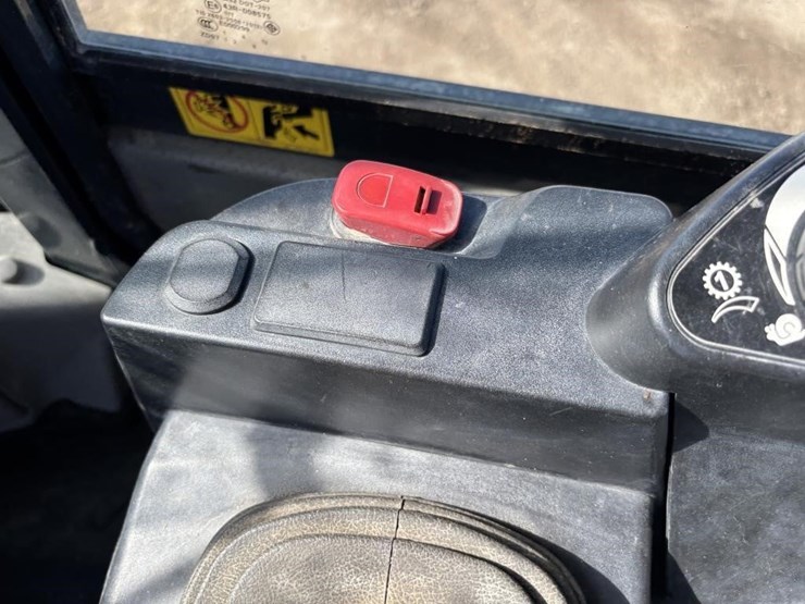 2018-komatsu-wa270-8-image-41