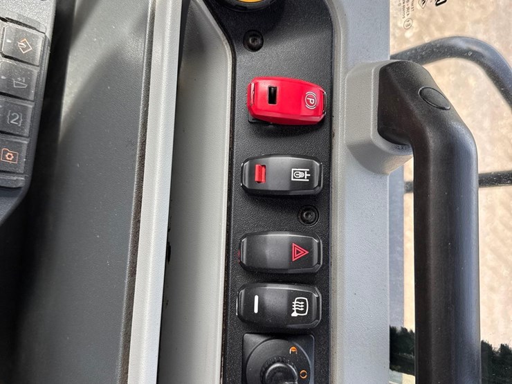 2022-caterpillar-982m-image-32