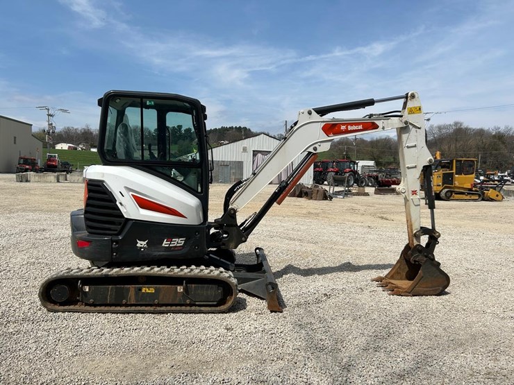 2023-bobcat-e35-image-5