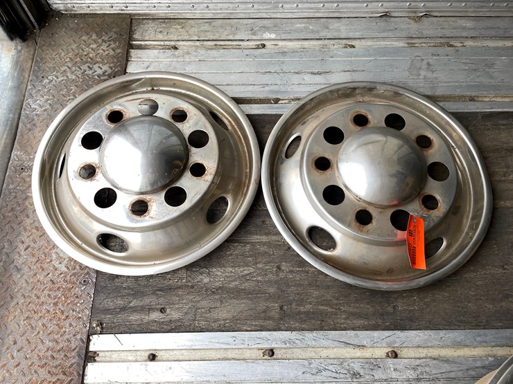 #10740-•-semi-tire-wheel-covers-image-3