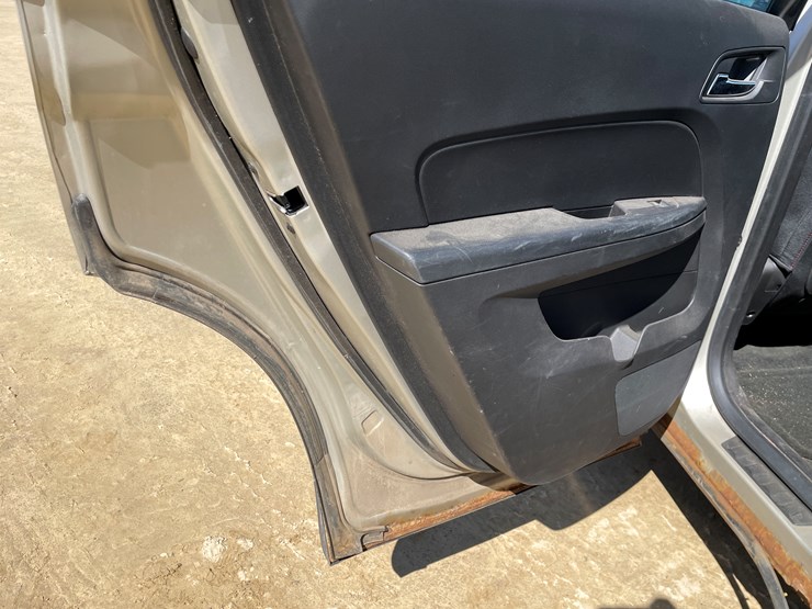 2013-chevrolet-equinox-image-33