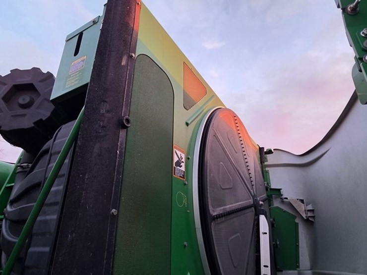 2013-john-deere-s680-image-61