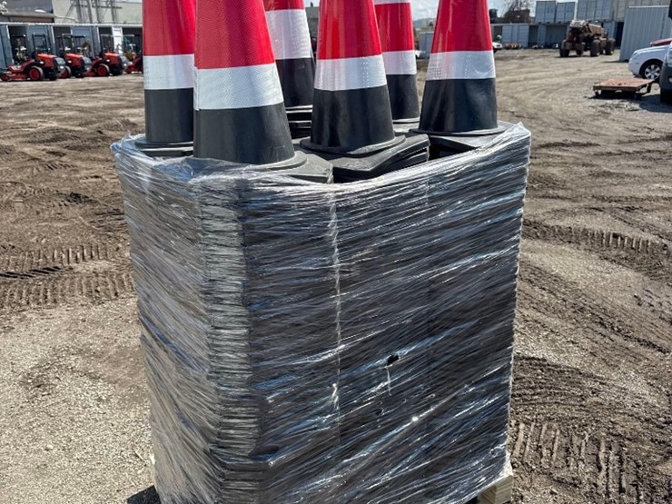 (250)-new-ir-ranch-co-30in-traffic-cones-model-irstc-image-3