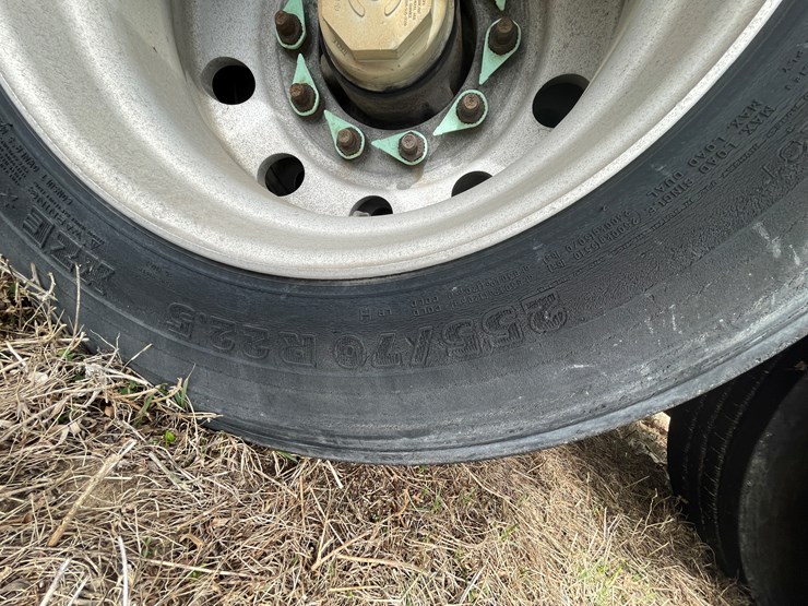 #155-•-2005-delavan-semi-truck-auto-hauler-trailer-(delay-in-title)-image-31