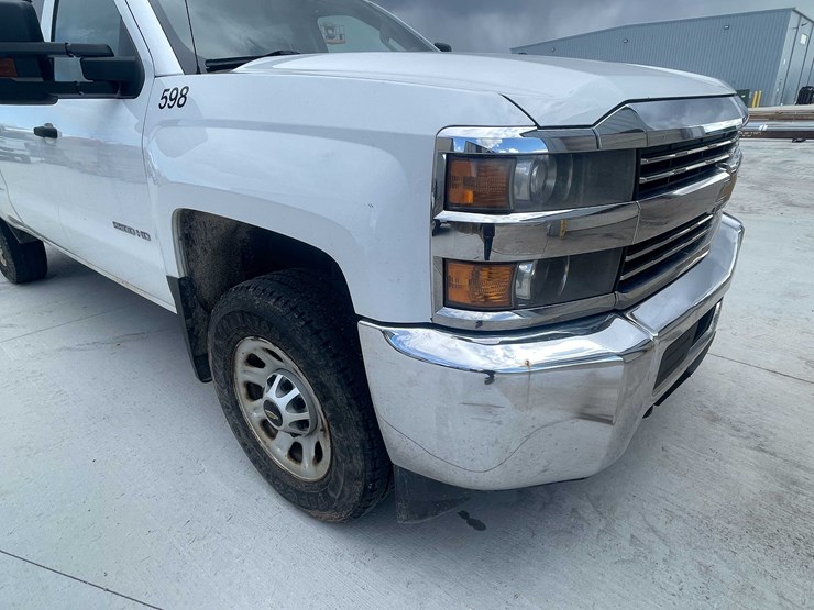 2015-chevrolet-2500-image-12