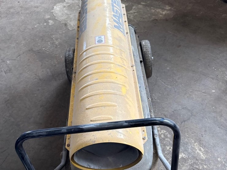 master-co-190,000-btu-torpedo-heater-model-mh-190t-kfa-image-2