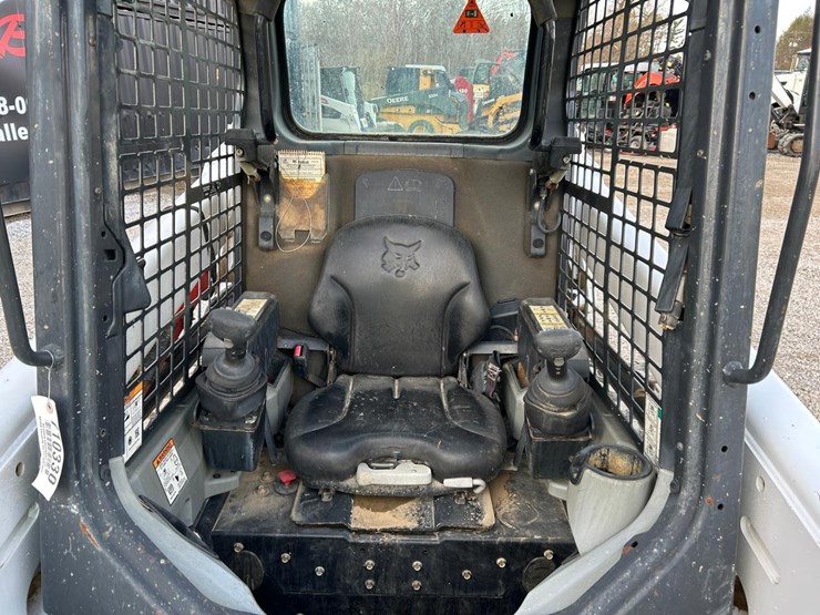 2019-bobcat-t550-image-12