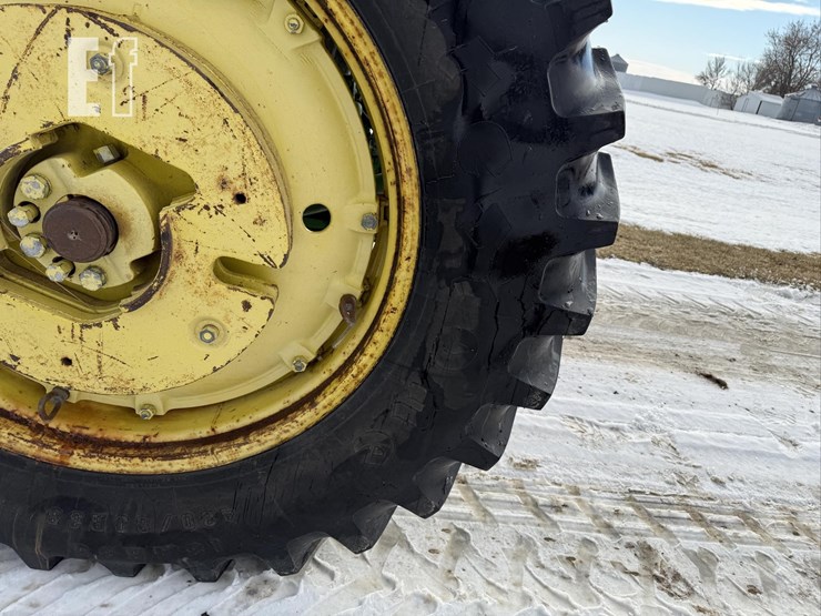 john-deere-4040-image-26