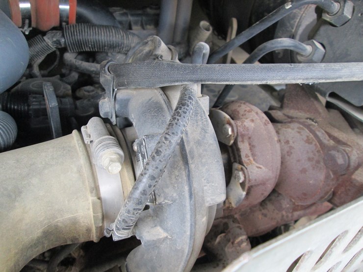 2013-deere-tires-image-22