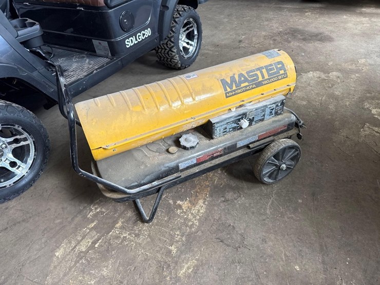 master-co-190,000-btu-torpedo-heater-model-mh-190t-kfa-image-1