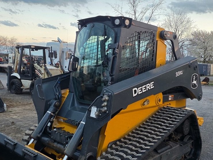 2023-deere-331g-image-35