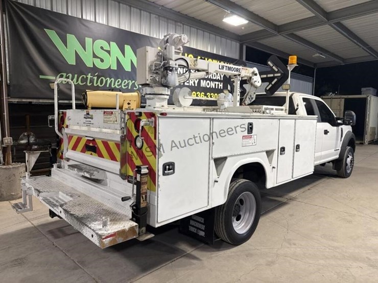 2017-ford-f550-image-9