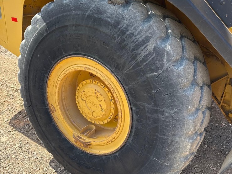 2012-deere-300d-ii-image-24