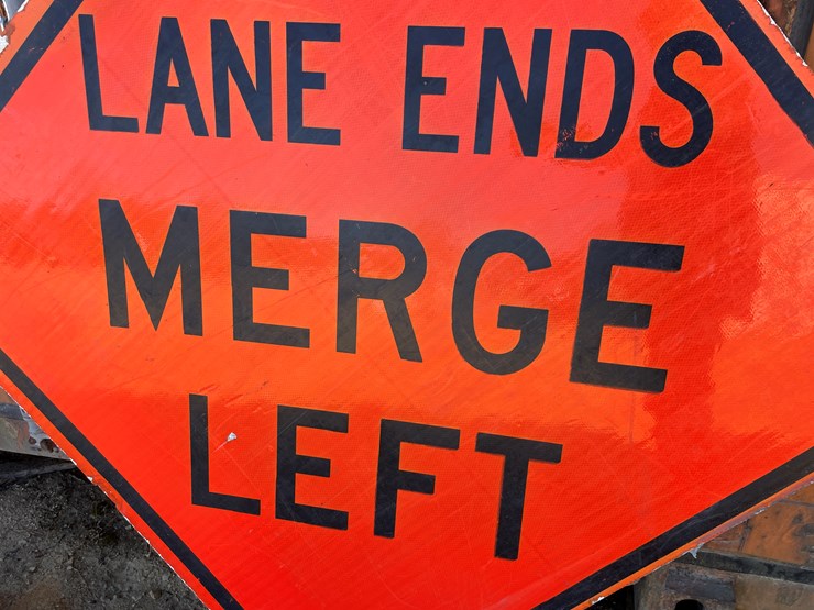 #3936-•-retired-fiberglass-road-signs-image-4