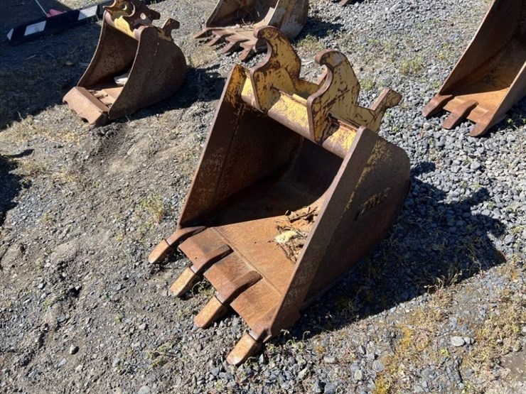 cws-24"-dig-bucket-image-1