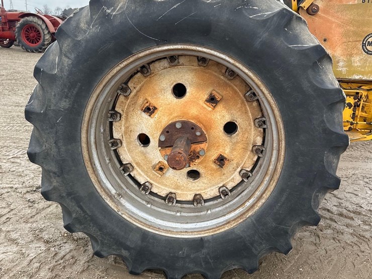 minneapolis-moline-g1050-image-7