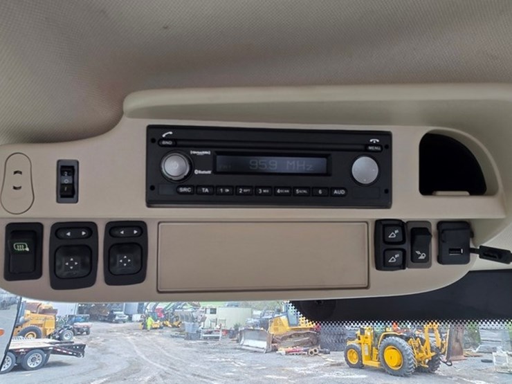 2021-john-deere-6230r-image-84