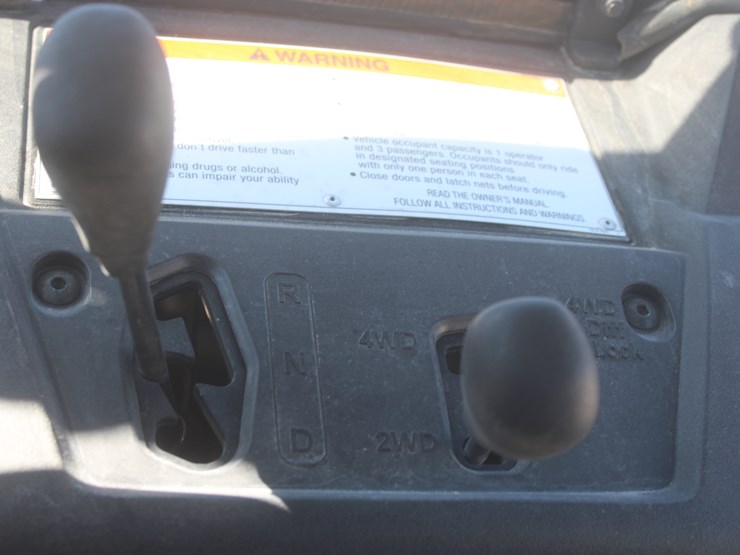 2014-honda-pioneer-700-image-22