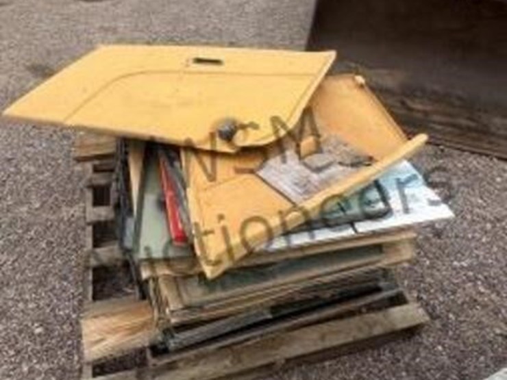 new-holland-lb115-image-57