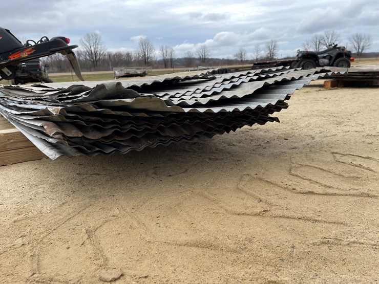 #3978-•-(15)-corrugated-steel-siding-image-5