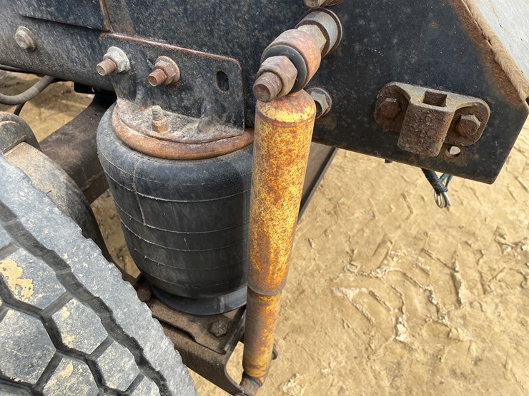 #400-•-1997-mac-ch600-semi-(has-wi-title)-image-39