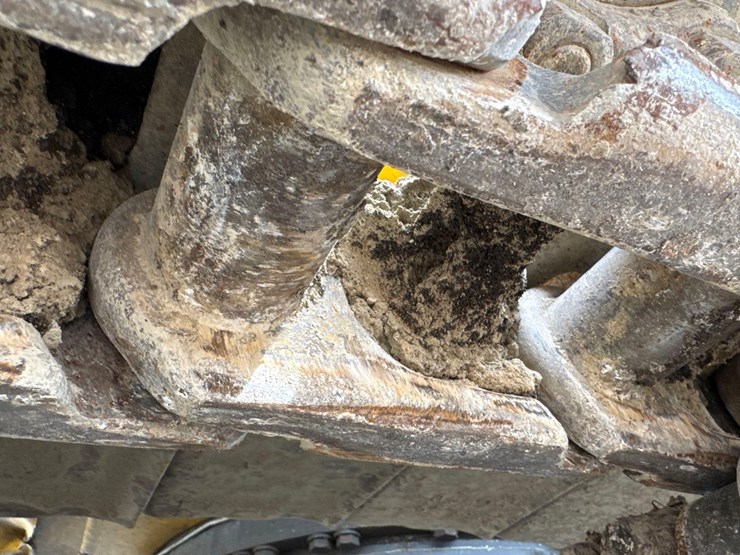 2021-komatsu-pc210-lc-11-image-23