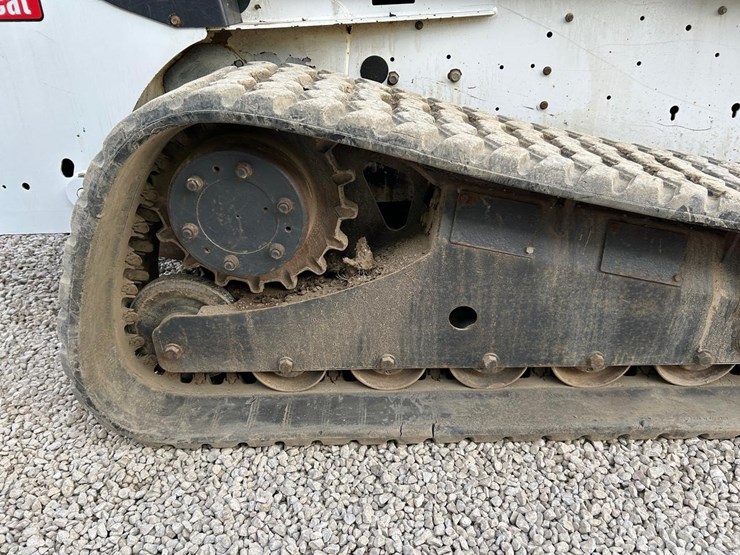 bobcat-t320-image-13