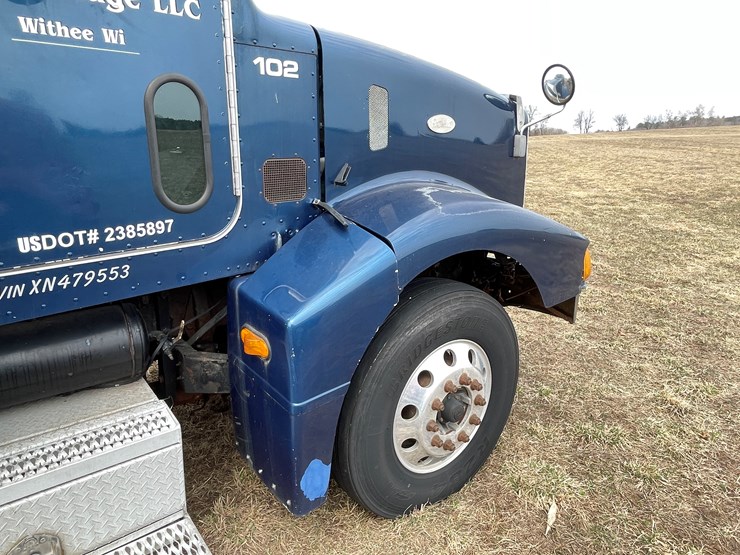 1999-peterbilt-377-image-45