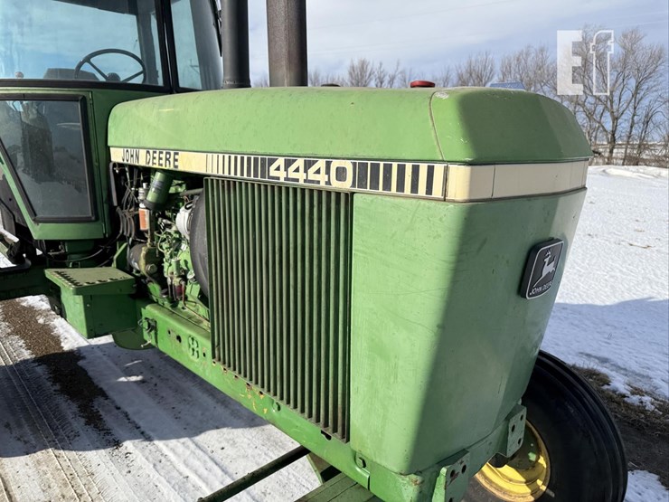 john-deere-4440-image-28