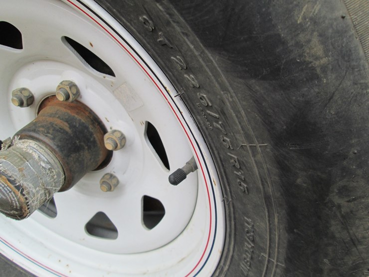 2013-deere-tires-image-6