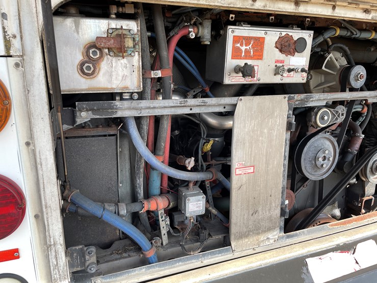 #167-•-2004-gillig-passenger-bus-(has-wi-title)-image-11