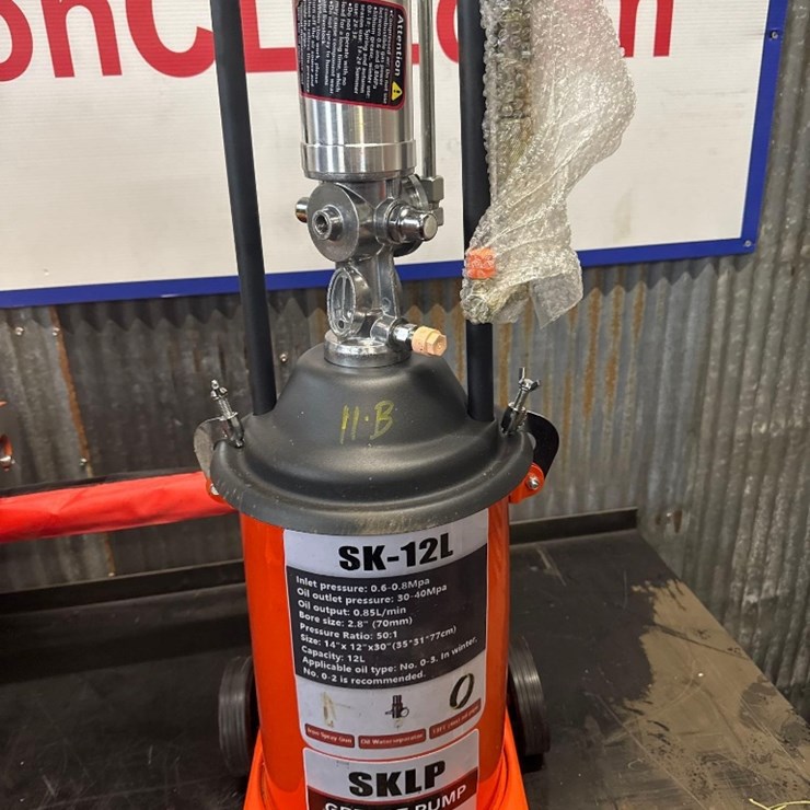 New SKLP Co Mobile Grease Pump Model SK-12L