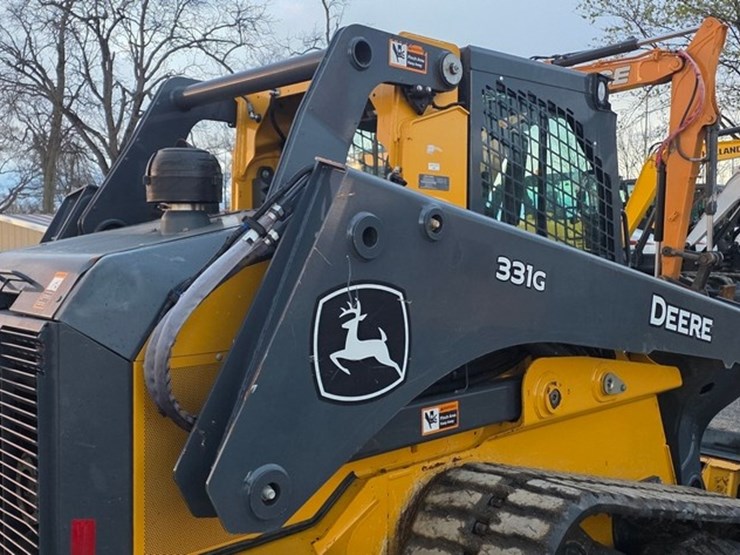 2023-deere-331g-image-19