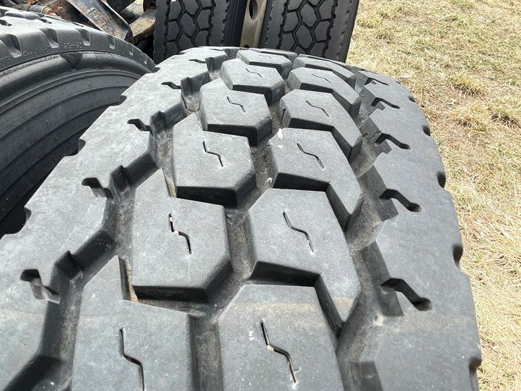 #128-•-2003-western-star-sleeper-cab-semi-tractor-(has-wi-title)-(non-runner)-image-25