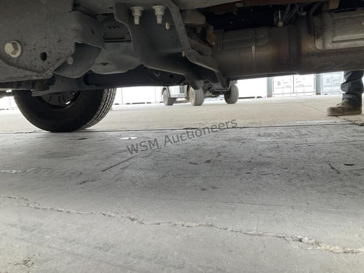 2011-ford-f350-image-25