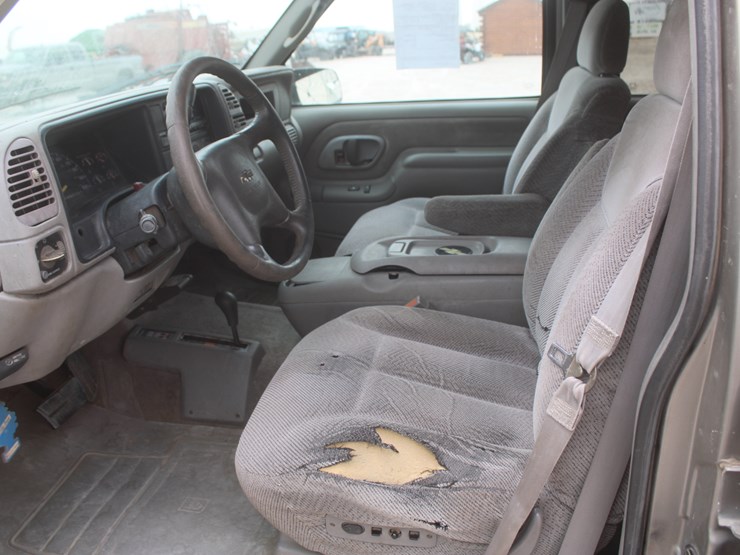 2000-chevrolet-k3500-image-37